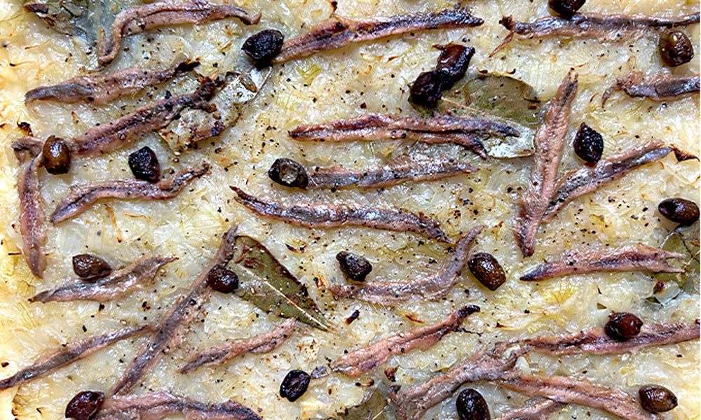 Pissaladière Provençale - La Recette Authentique Revisitée à la Socca